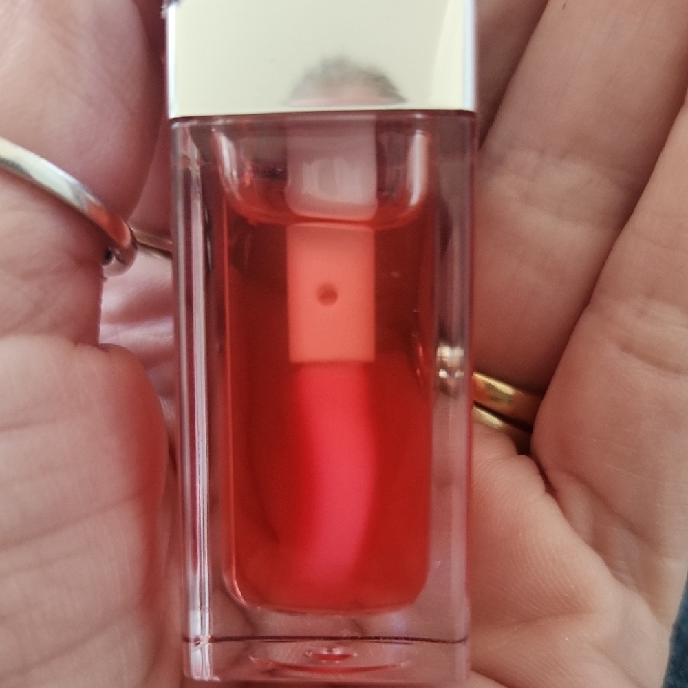 Dior Addict Lip Glow Oil - Cherry Red - Picture 4 of 4